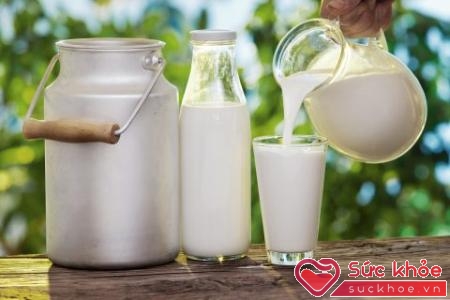 Sữa tươi có chứa nhiều khoáng chất cần thiết cơ thể, chẳng hạn như canxi, kali, phốt pho.