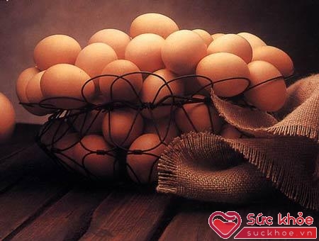 Giá trị dinh dưỡng của trứng không phải do màu sắc vỏ trứng quyết định