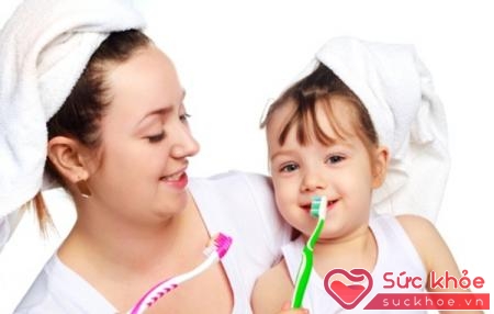 Phải giữ vệ sinh răng miệng tốt cho trẻ và chăm sóc răng miệng cho trẻ đúng cách