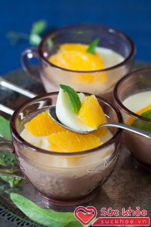 Panna cotta cam là một trong những món tráng miệng giúp bạn và gia đình cảm thấy khỏe khoắn