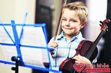 Bố mẹ nên cho trẻ tiếp xúc với âm nhạc từ nhỏ
