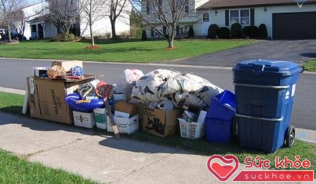 Đừng ngần ngại dọn và vứt đi những đồ không dùng tới.