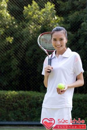 Tập tenis giúp bạn tăng sức bền và độ dẻo dai