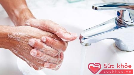 Rửa tay thường xuyên là nguyên tắc hàng đầu để giữ sức khỏe