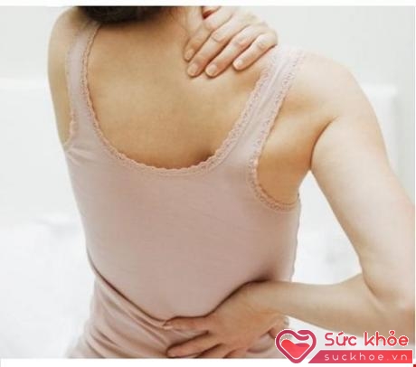 Áo ngực nếu quá chặt sẽ khiến người mặc bị đau mỏi cơ, chèn ép mạch máu