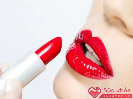 Son môi đỏ - một trong 3 màu son quyền lực nhất của mọi cô gái.