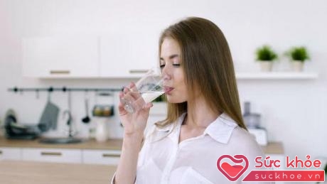 Uống nước sau khi thức dậy nếu mắc 3 sai lầm này có thể phá hủy thận, gây ung thư - 5