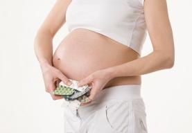 Hiểm họa dị dạng thai nhi khi sử dụng thuốc trị mụn bừa bãi