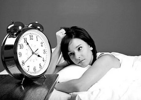Cảnh báo nguy cơ mắc bệnh phụ khoa do thói quen thức khuya của chị em