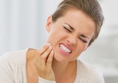 Để trị đau nhức răng, hãy áp dụng chín mẹo đơn giản sau nhé!