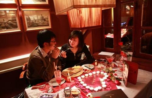 Danh sách 5 nhà hàng lãng mạn nhất Hà Nội phù hợp cho các cặp đôi