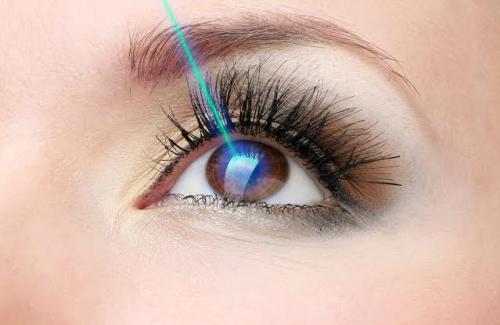 Ba phương pháp điều trị thoái hóa hoàng điểm ở mắt cho người cao tuổi