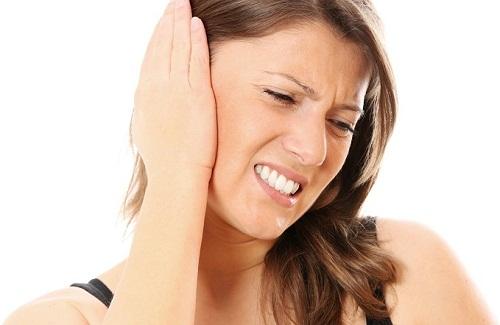 Những triệu chứng viêm tai giữa ở người lớn thường gặp