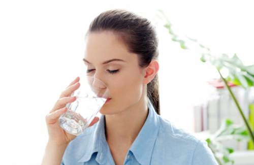 Uống nước đun sôi để nguội đúng cách để ngăn ngừa ung thư
