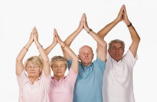Những bài tập thể dục cho người cao tuổi an toàn và phòng chống bệnh tật