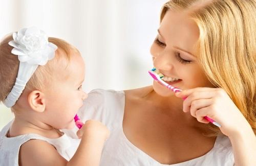 Chăm sóc răng miệng sau sinh chị em nên lưu ý để thực hiện tốt nhất