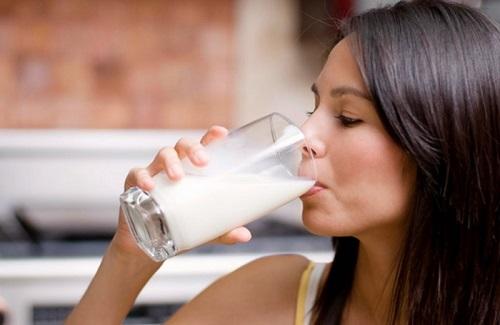 Uống sữa đặc theo những cách này có thể gây tác hại không ngờ