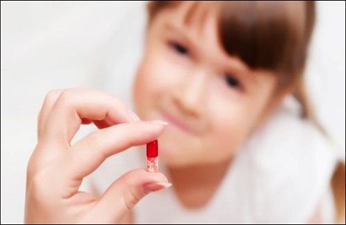 Hạn chế lạm dụng kháng sinh cho trẻ như thế nào là đúng?