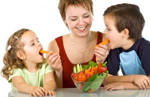 Chế độ ăn uống lành mạnh cho trẻ bao gồm những thực phẩm này