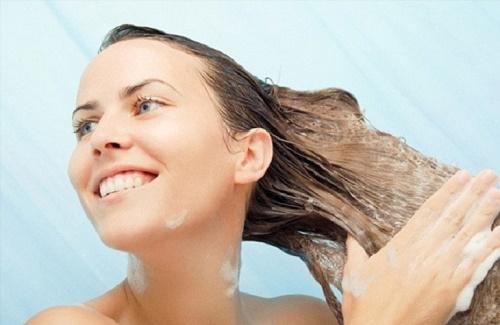 Hướng dẫn sử dụng dầu xả đúng cách cho tóc khỏe mỗi ngày