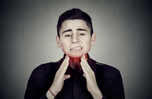 Nấm họng là bệnh gì? Triệu chứng, nguyên nhân và điều trị bệnh