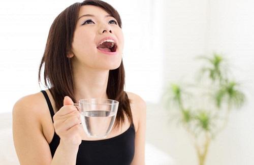 Những cách chữa đau họng tại nhà bạn nên tham khảo áp dụng