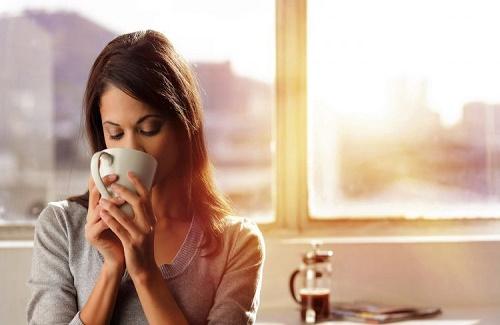 Không nên uống trà khi nào để tránh ảnh hưởng đến sức khỏe?