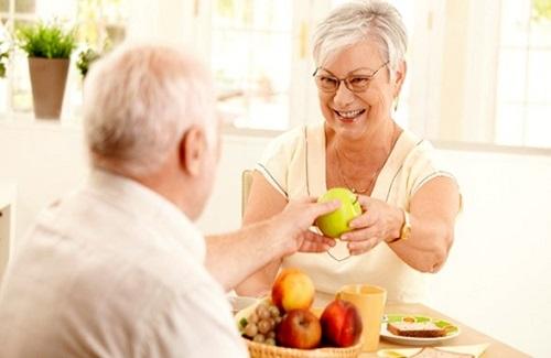 Suy dinh dưỡng ở người cao tuổi - Nguyên nhân và dấu hiệu nhận biết