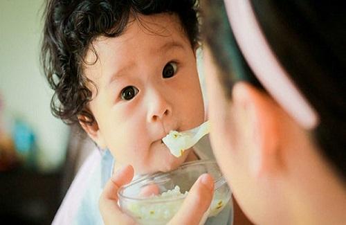 Vi chất dinh dưỡng cho trẻ phát triển thể lực tăng cường sức đề kháng