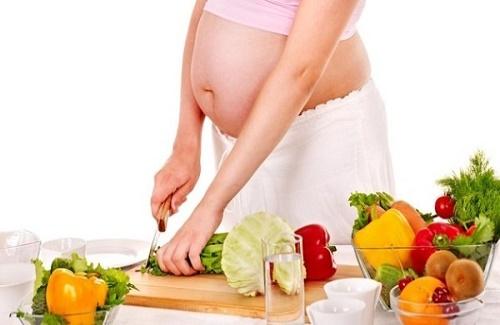 Bỏ túi ngay thực đơn ăn uống cho phụ nữ mang thai ngày Tết