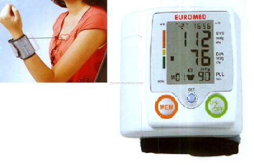 Máy đo huyết áp EUROMED - Cổ tay và những thông tin cơ bản