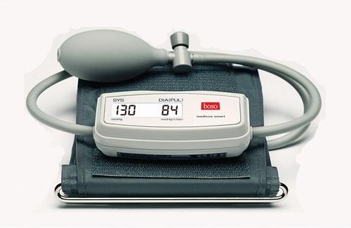 Máy đo huyết áp bắp tay bán tự động BOSO Medicus Smart và thông tin cơ bản
