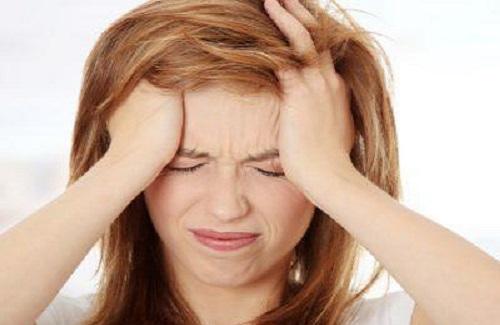 Chữa trị chứng đau nửa đầu ở phụ nữ và những lưu ý cần biết