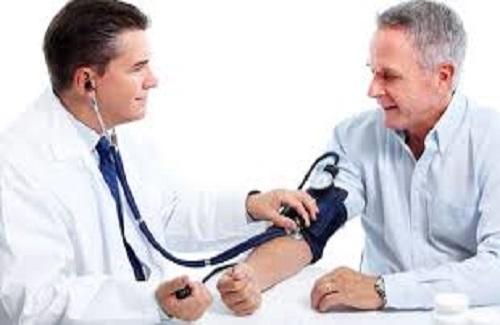 Nguyên nhân và triệu chứng của bệnh huyết áp thấp ở người cao tuổi