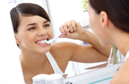 Cách chải răng đúng cách phòng sâu răng hiệu quả nhất