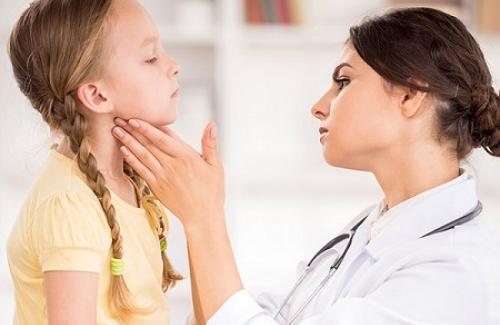 Thấp khớp cấp ở trẻ em là gì? Triệu chứng và phương pháp điều trị bệnh