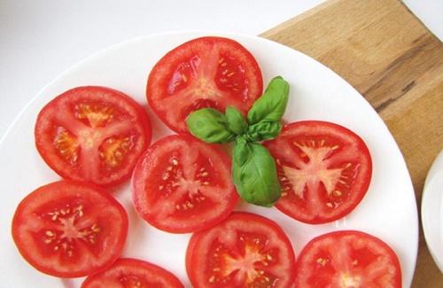 Không nên ăn cà chua với gì và những cấm kỵ khi ăn cà chua