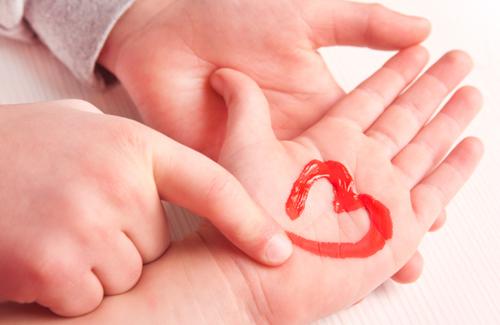 Tìm hiểu về cách chăm sóc trẻ bị tim bẩm sinh cần biết