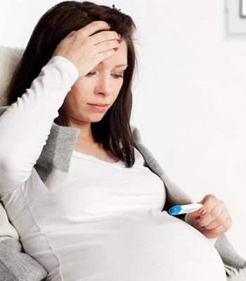 Sốt ở phụ nữ mang thai có gây nguy hiểm cho thai nhi?