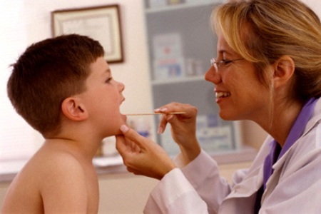 Nấm miệng ở trẻ em, biến chứng và cách điều trị bạn không nên bỏ qua