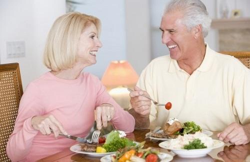 Chế độ dinh dưỡng hợp lý ở người cao tuổi để phòng tránh bệnh