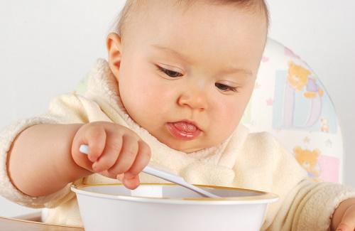 Dinh dưỡng cho trẻ sau cai sữa mà các mẹ nên chú ý