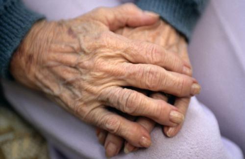 Dấu hiệu sớm của bệnh Parkinson ở người già bạn nên biết