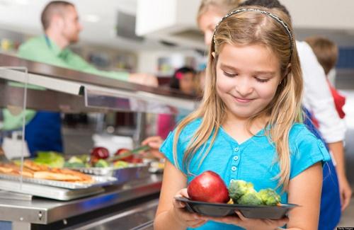 Chế độ ăn cho trẻ tiểu học thông minh, khỏe mạnh và phòng chống bệnh tật