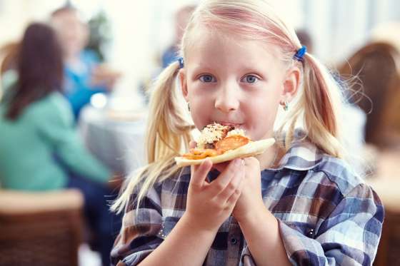 10 điều bố mẹ cần dạy trẻ hiểu biết về các thực phẩm