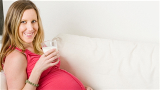 Tác dụng của sữa với phụ nữ mang thai mà các chị em nên biết