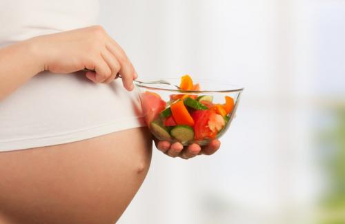 Những loại rau bà bầu không nên ăn để tránh sảy thai, sinh non