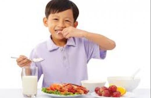 Thực đơn cho trẻ suy dinh dưỡng tăng cân sau 3 tháng