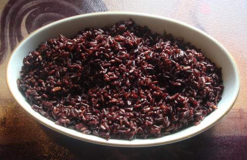 Gạo nếp cẩm là gì? Tác dụng bổ máu của gạo nếp cẩm  bạn dã nghe chưa