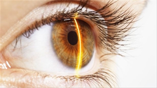 Những thói quen xấu có thể làm tổn hại mắt nhiều người chưa biết